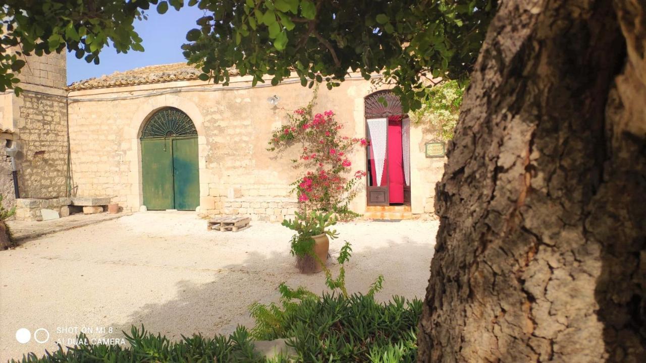 Il Baglio Di Kharrub Rural Guest House Pozzallo Luaran gambar