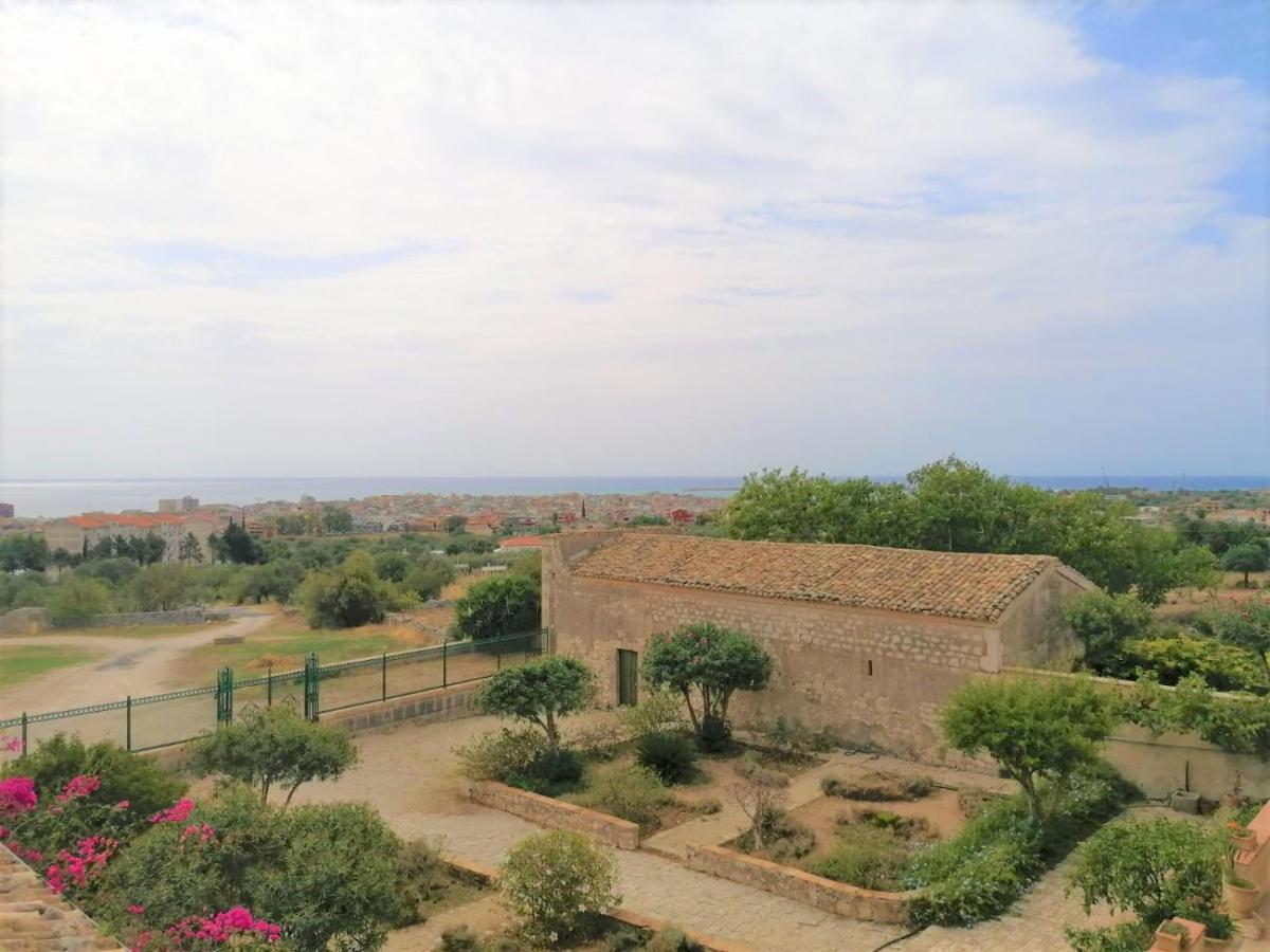 Il Baglio Di Kharrub Rural Guest House Pozzallo Luaran gambar