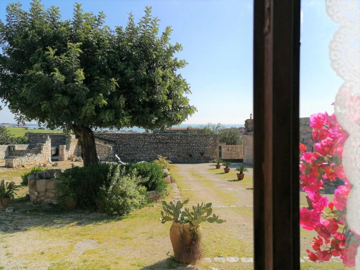 Il Baglio Di Kharrub Rural Guest House Pozzallo Luaran gambar
