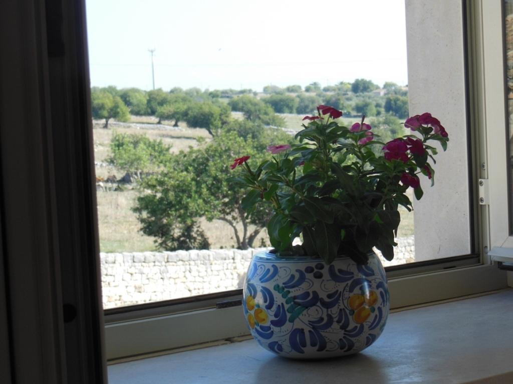 Il Baglio Di Kharrub Rural Guest House Pozzallo Luaran gambar