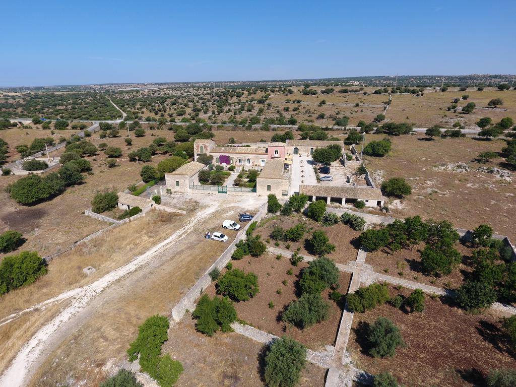 Il Baglio Di Kharrub Rural Guest House Pozzallo Luaran gambar