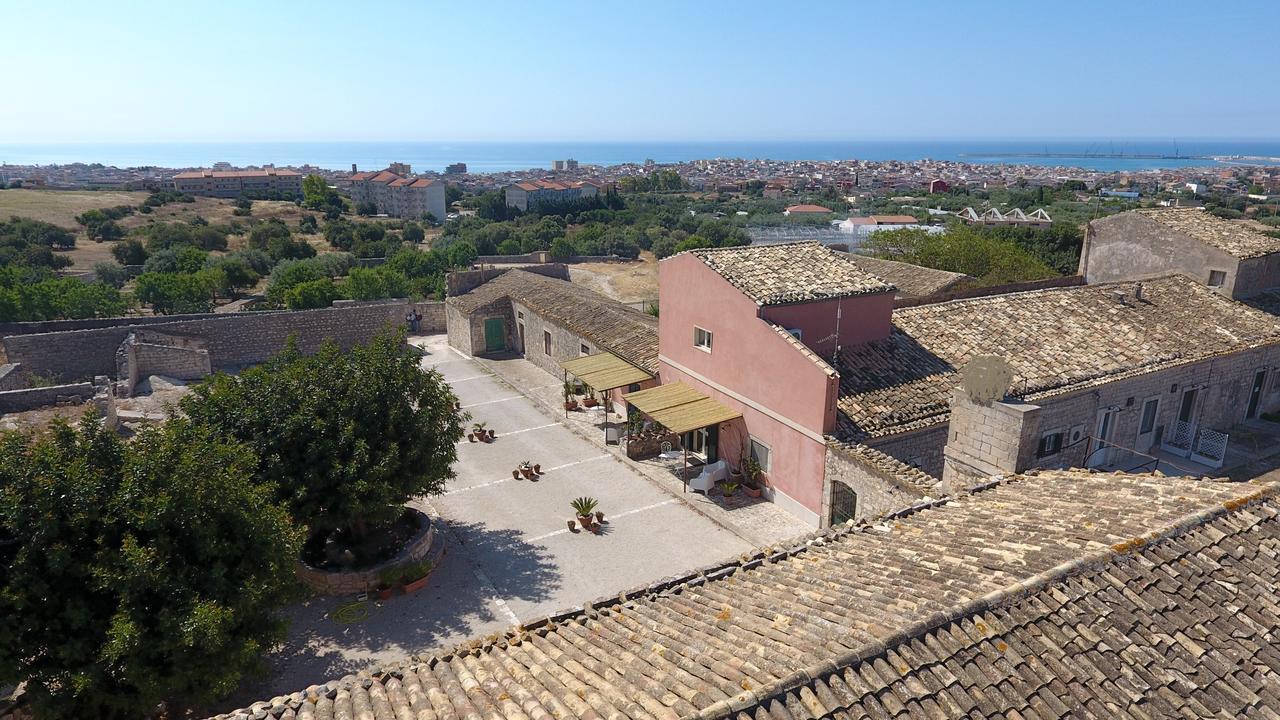 Il Baglio Di Kharrub Rural Guest House Pozzallo Luaran gambar