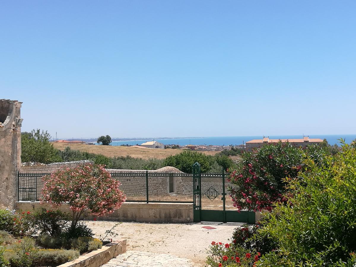 Il Baglio Di Kharrub Rural Guest House Pozzallo Luaran gambar